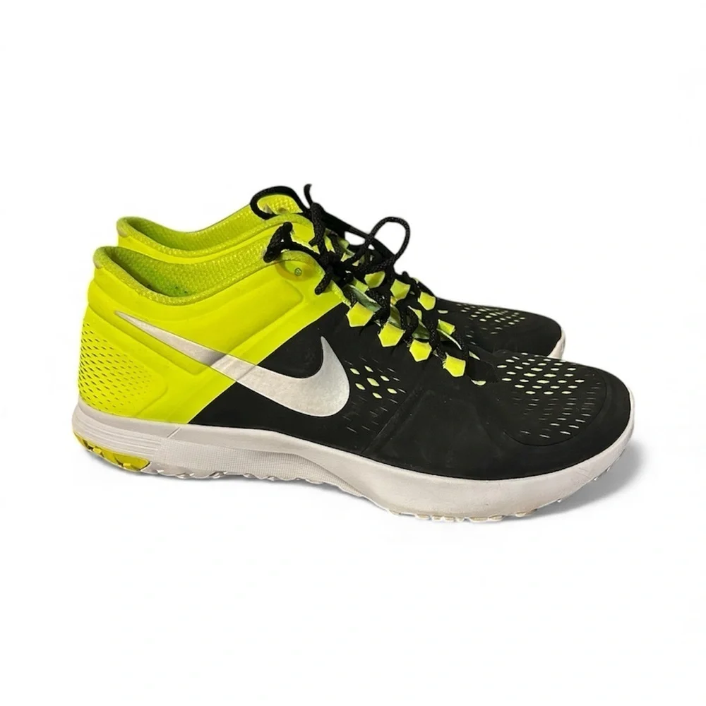 Nike dynamic shoes